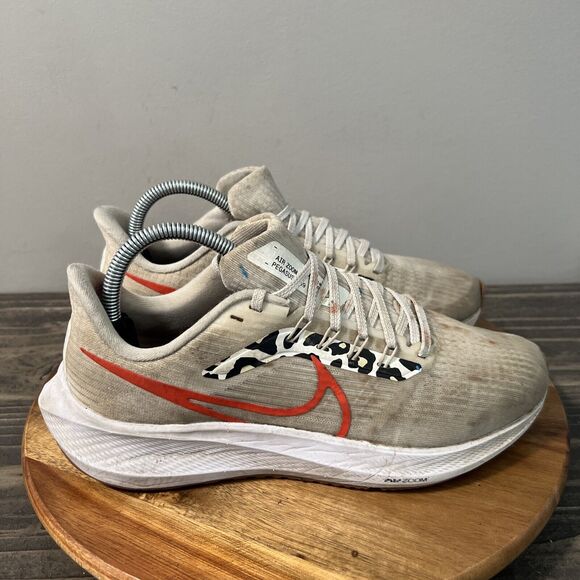 Nike Women’s Size 9 Air Zoom Pegasus 39 Running Shoes White DZ5214 100 - Picture 3 of 8